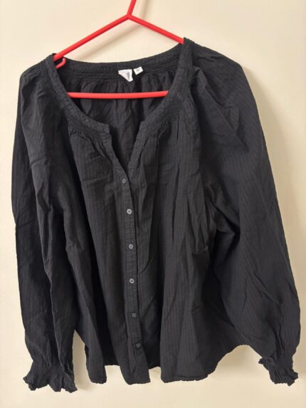 GAP Black Shirt