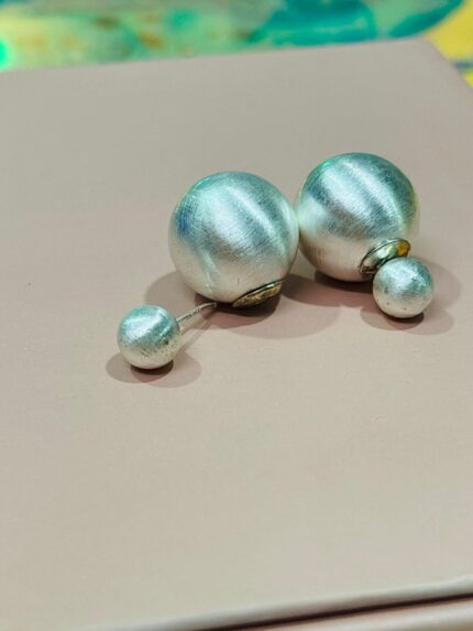 Unique Pearl Bead Design Earring