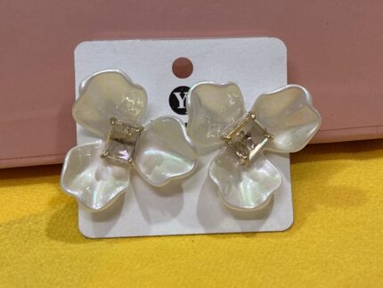 White Flower Design Earring